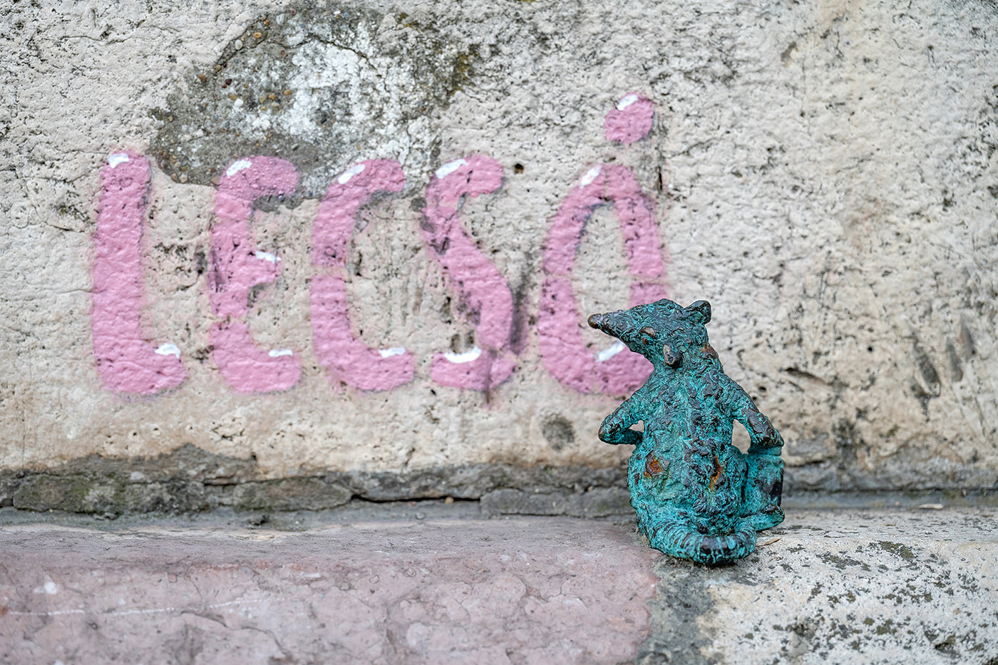 Lecsó mini statue at Döbrentei Square #3381