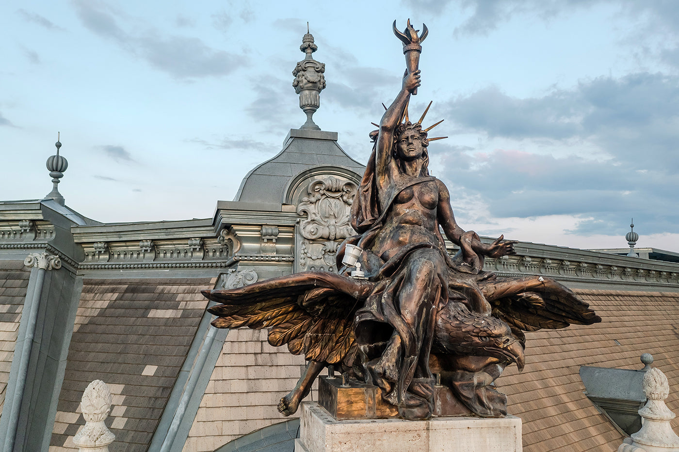Statue of Liberty on top of the New York Palace #3483