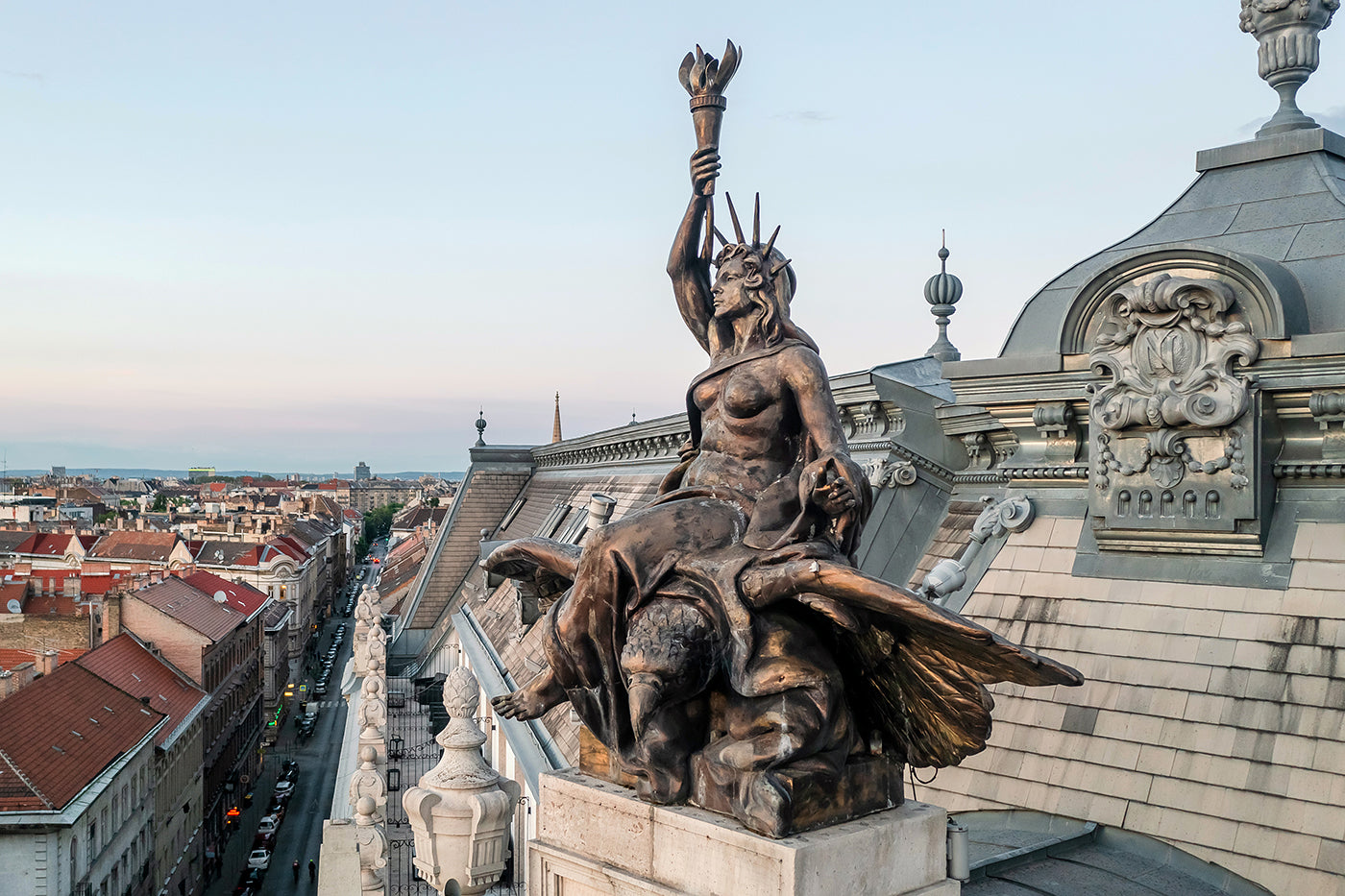 Statue of Liberty on top of the New York Palace #3484