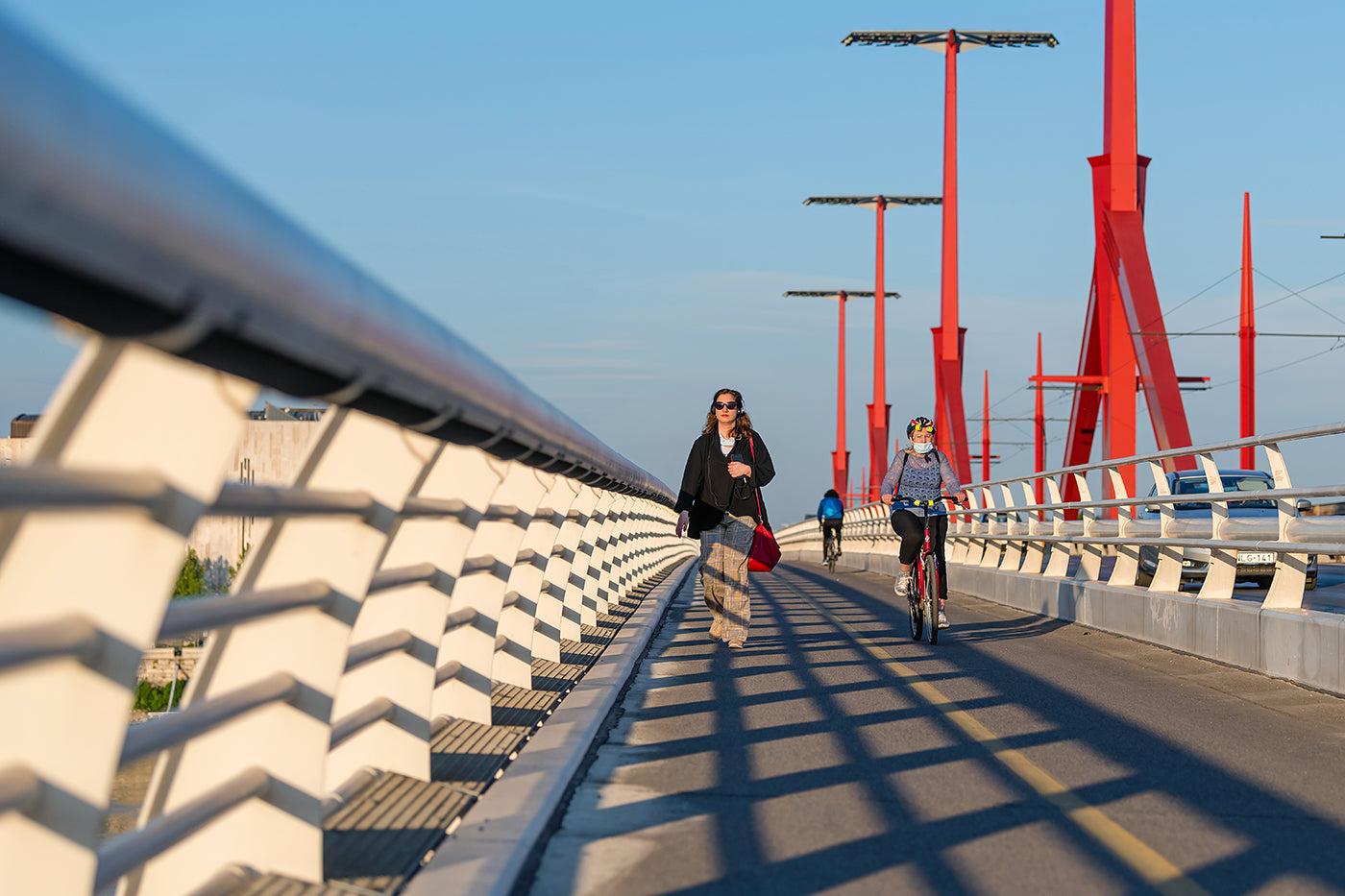 Life on the Rákóczi Bridge #3650