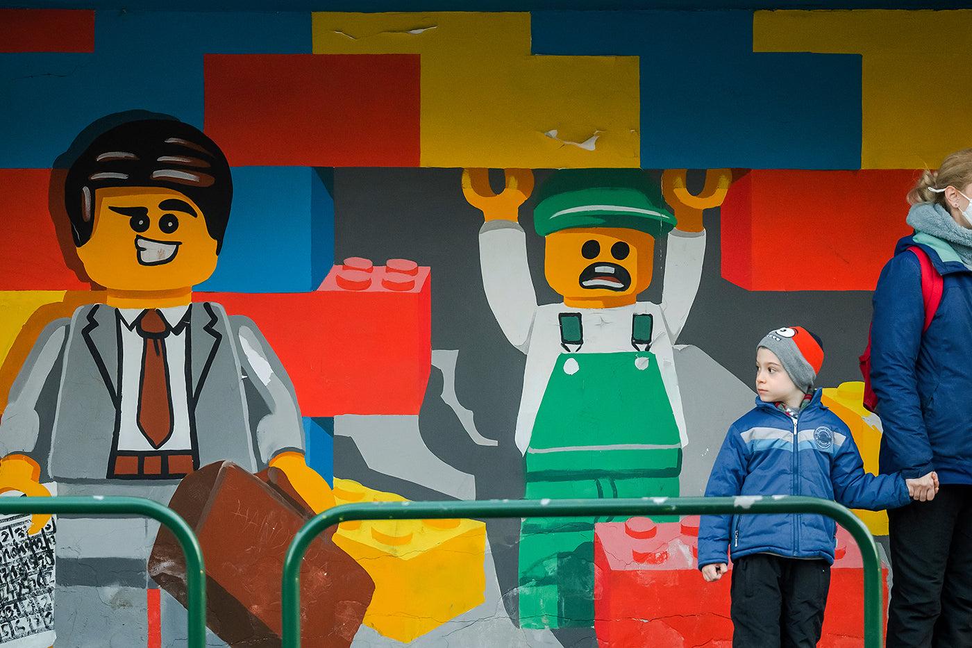 Kútvölgyi úti buszmegálló LEGO figurákkal #3821