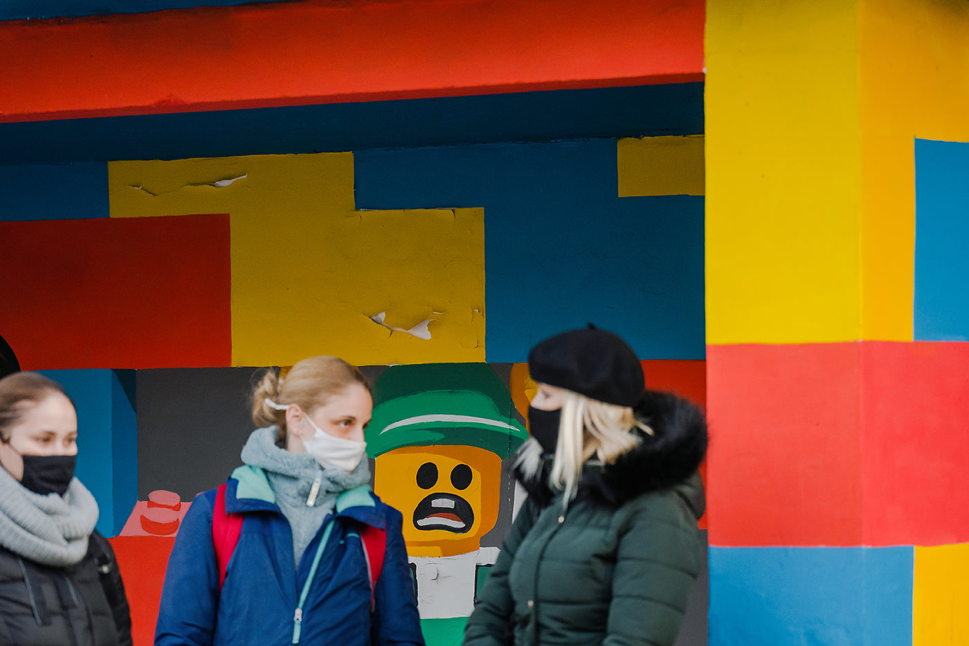 Kútvölgyi úti buszmegálló LEGO figurákkal #3822