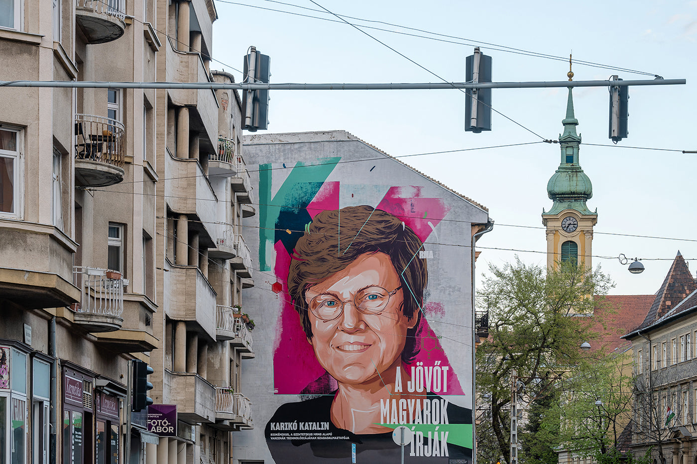 Karikó Katalin Falfestmény a Krisztina körúton #4039