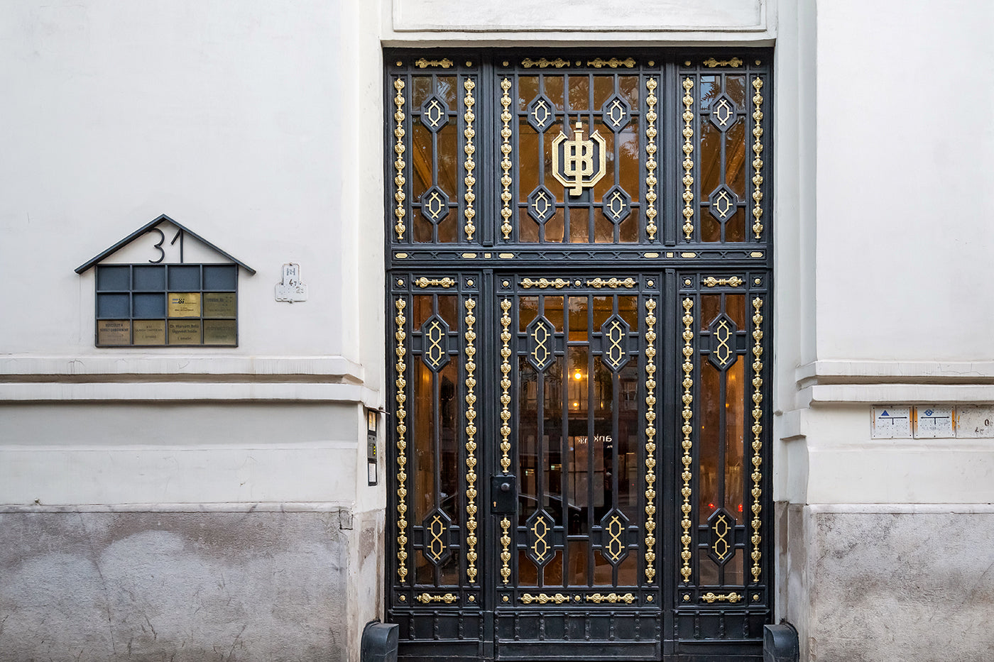 Bajcsy-Zsilinszky Street, Gate 31 #4135