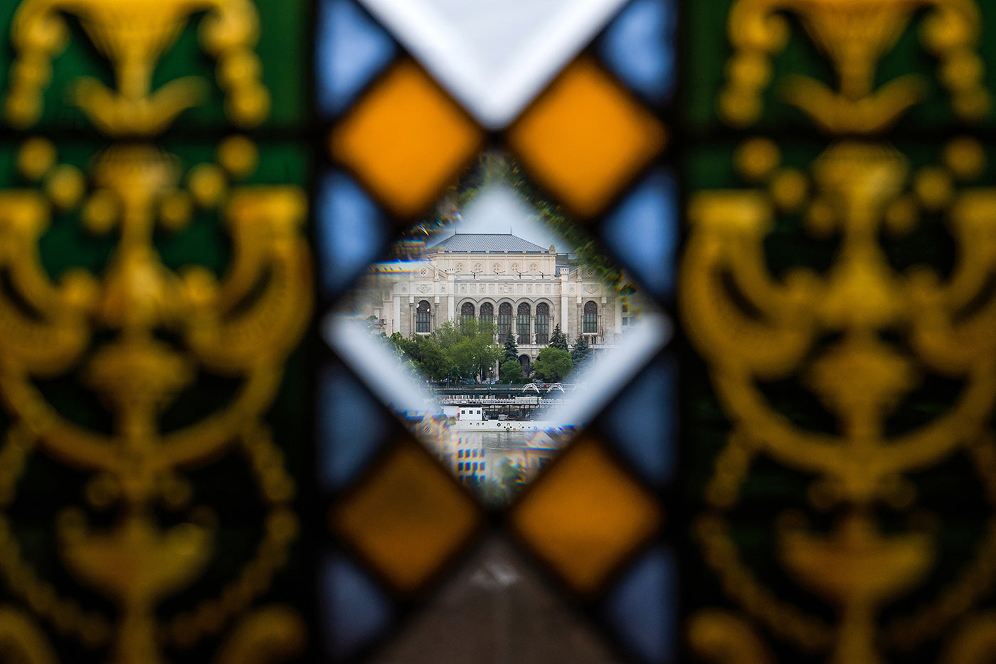 Pesti Vigadó through the window of the Várkert Bazaar #4262