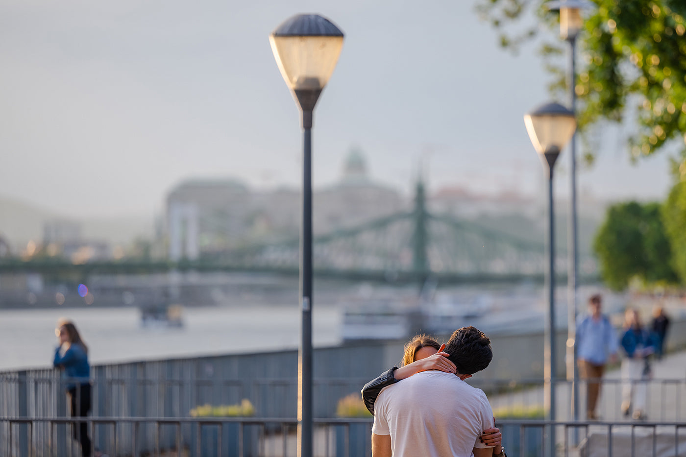 Kiss on Nehru Beach #4305