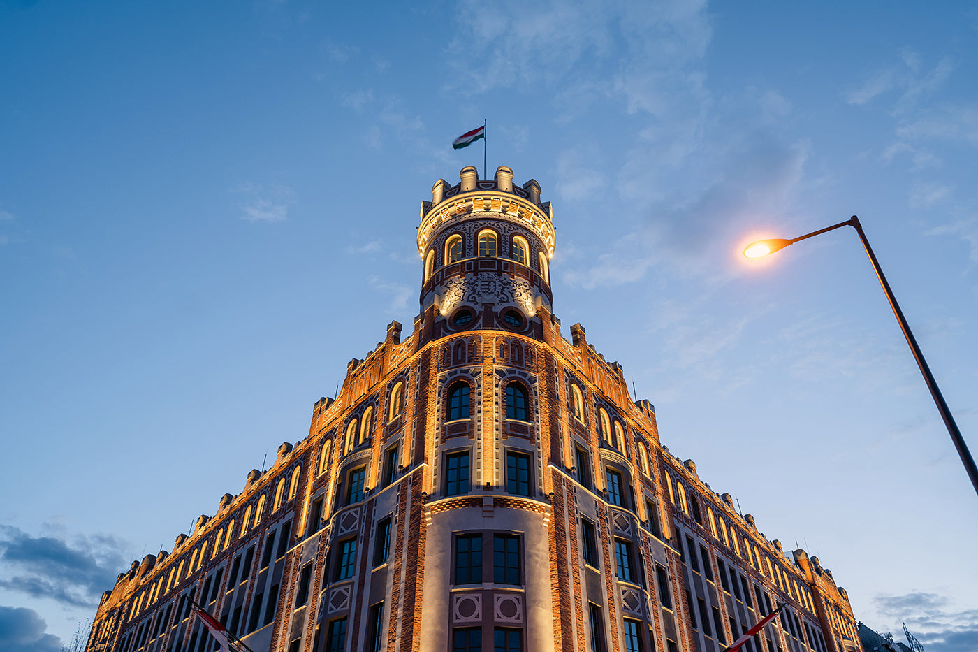 Postal Palace / Money Museum on Széll Kálmán Square #4316
