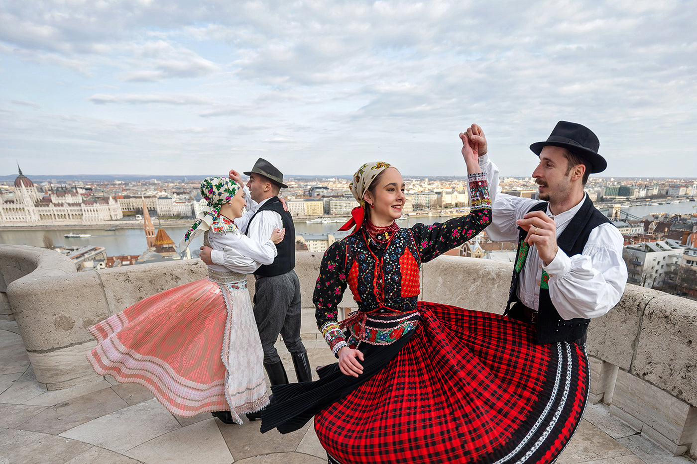 Dancers in folk costumes at Fisherman's Bastion #4379
