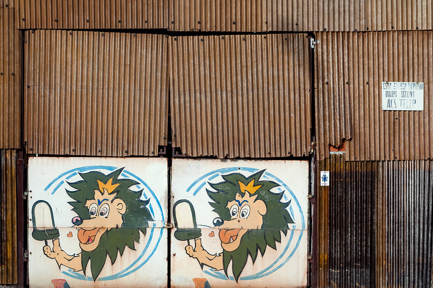 Leo ice cream advertisement in the Csepel Works area #4508