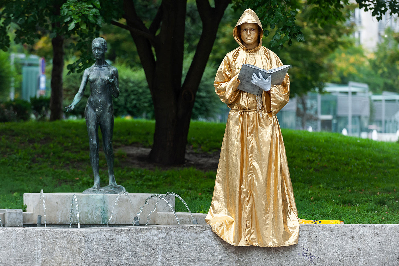 Living statue on Deák Ferenc Square #4651