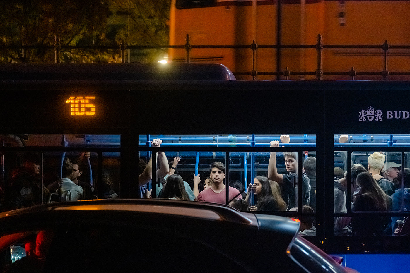 Passengers on bus 105 #4725