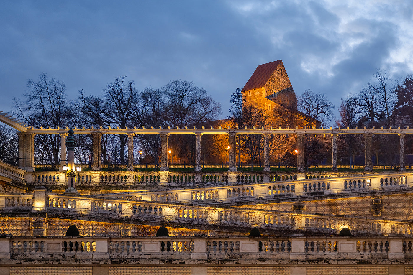 Castle Garden Bazaar in blue hour #4748