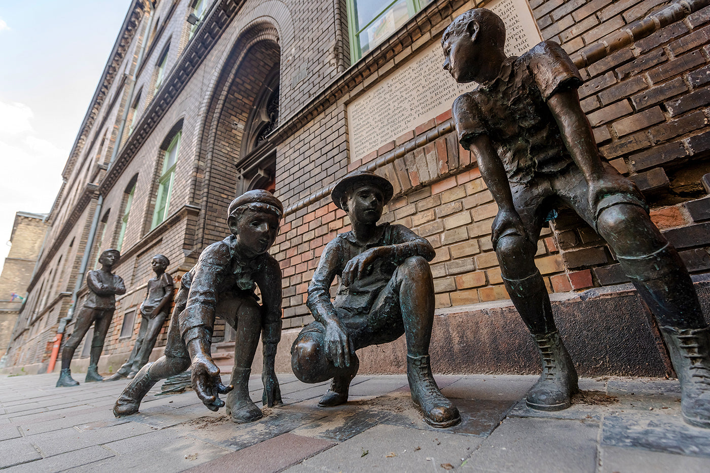 Pál Street Boys sculpture group in Práter Street #4931