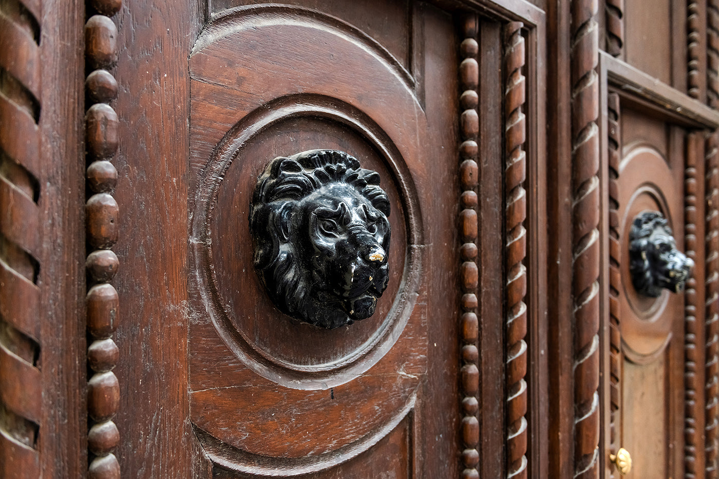 Detail of the 9th gate of Mérleg Street #4942