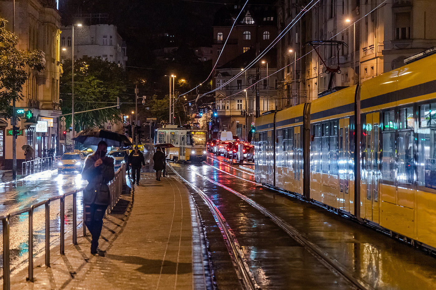 Margit híd, budai hídfő esőben #5359