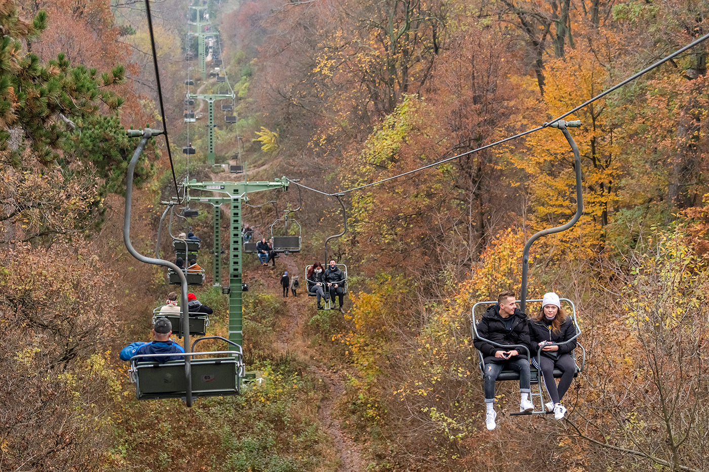 Cable car ride in autumn #5537
