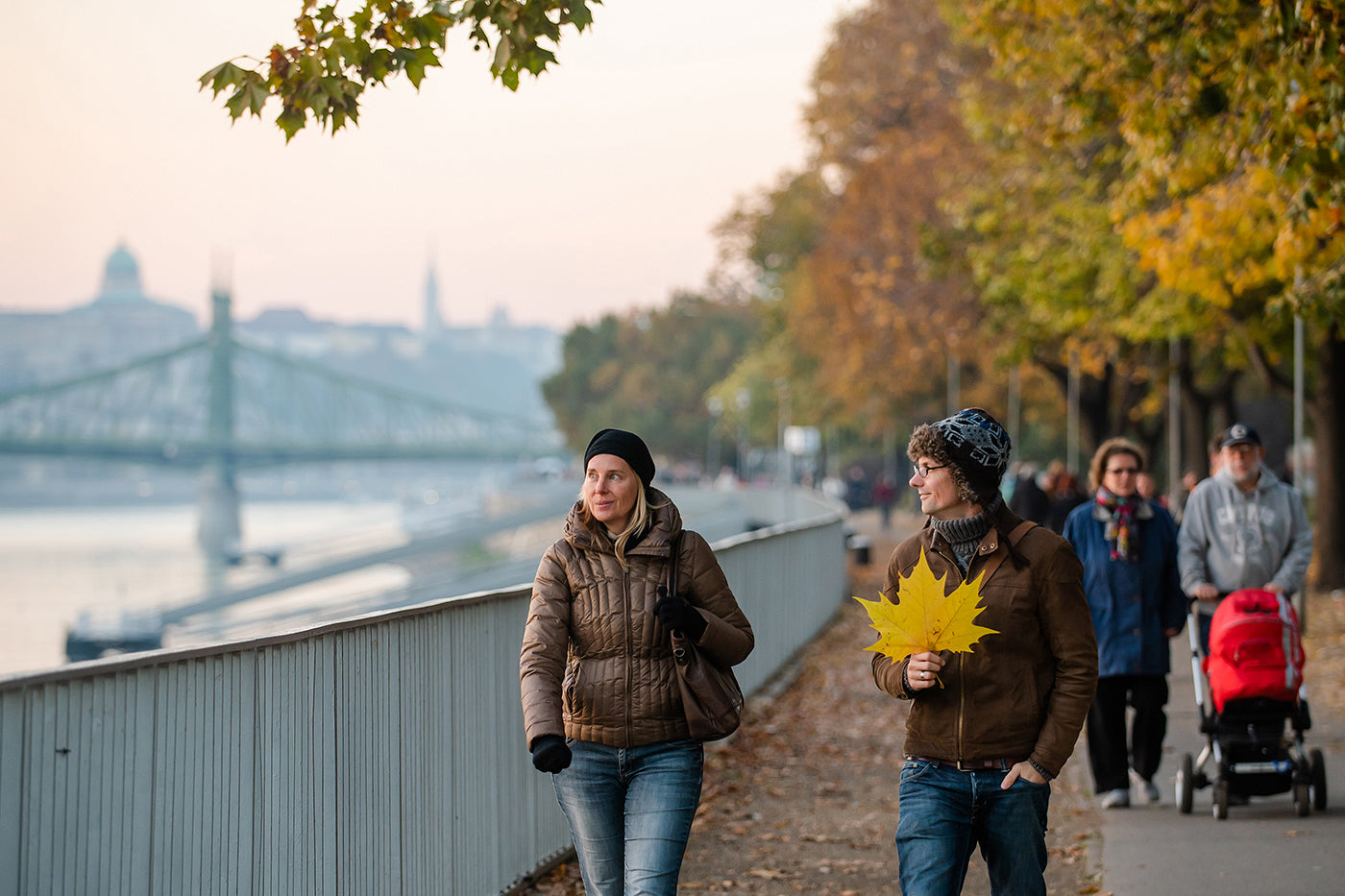 Autumn walk on Nehru beach #5570
