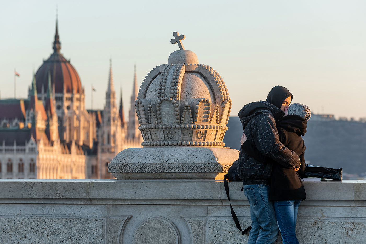 Lovers on Margaret Bridge #5585
