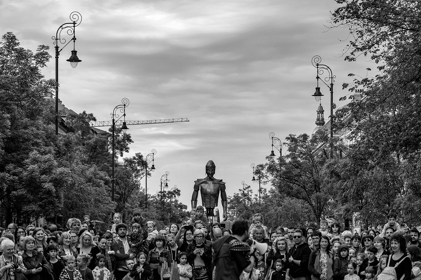 Giant puppets on Andrássy Avenue - Abstract Budapest International Contemporary Puppet Festival #5750