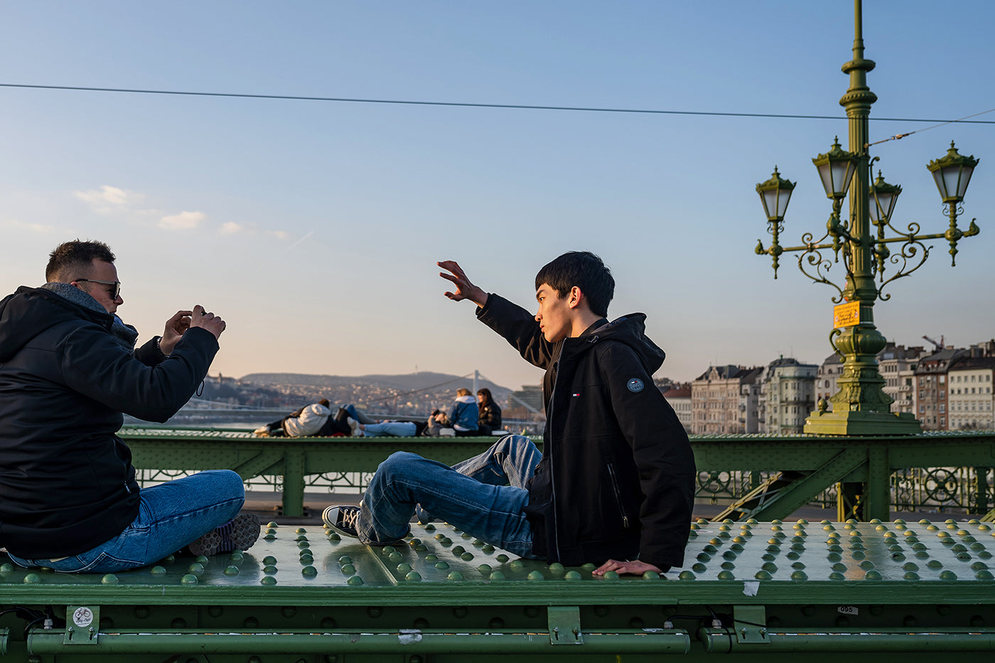 Tourists taking photos on Liberty Bridge #5902