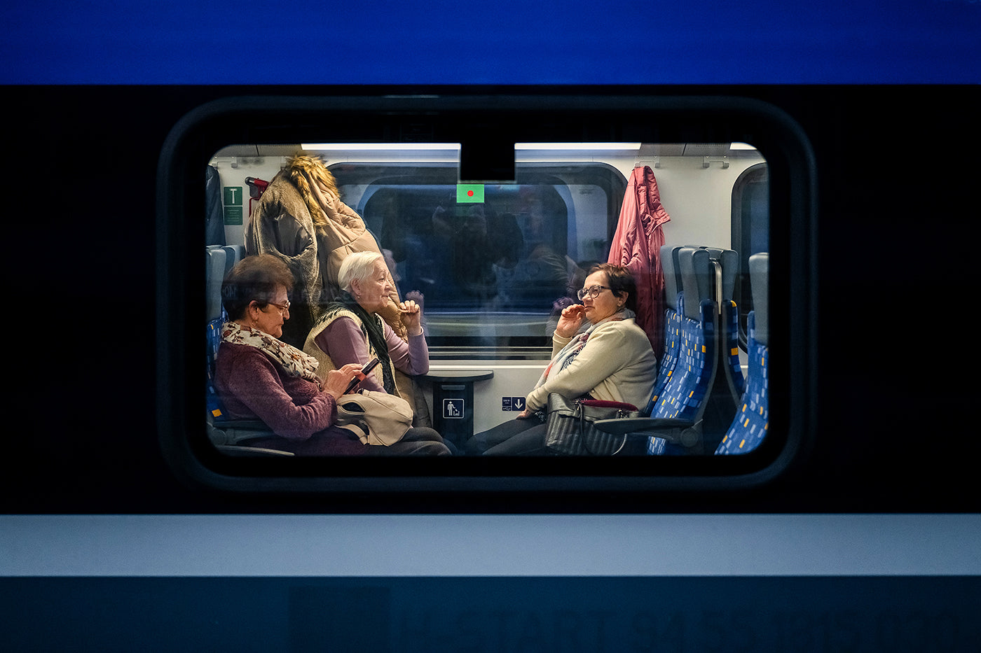 Women on the train #6190