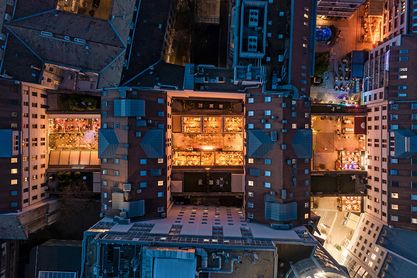 Gozsdu-yard from above #6482