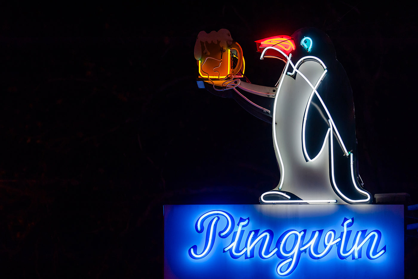 Penguin Pub neon sign #6677