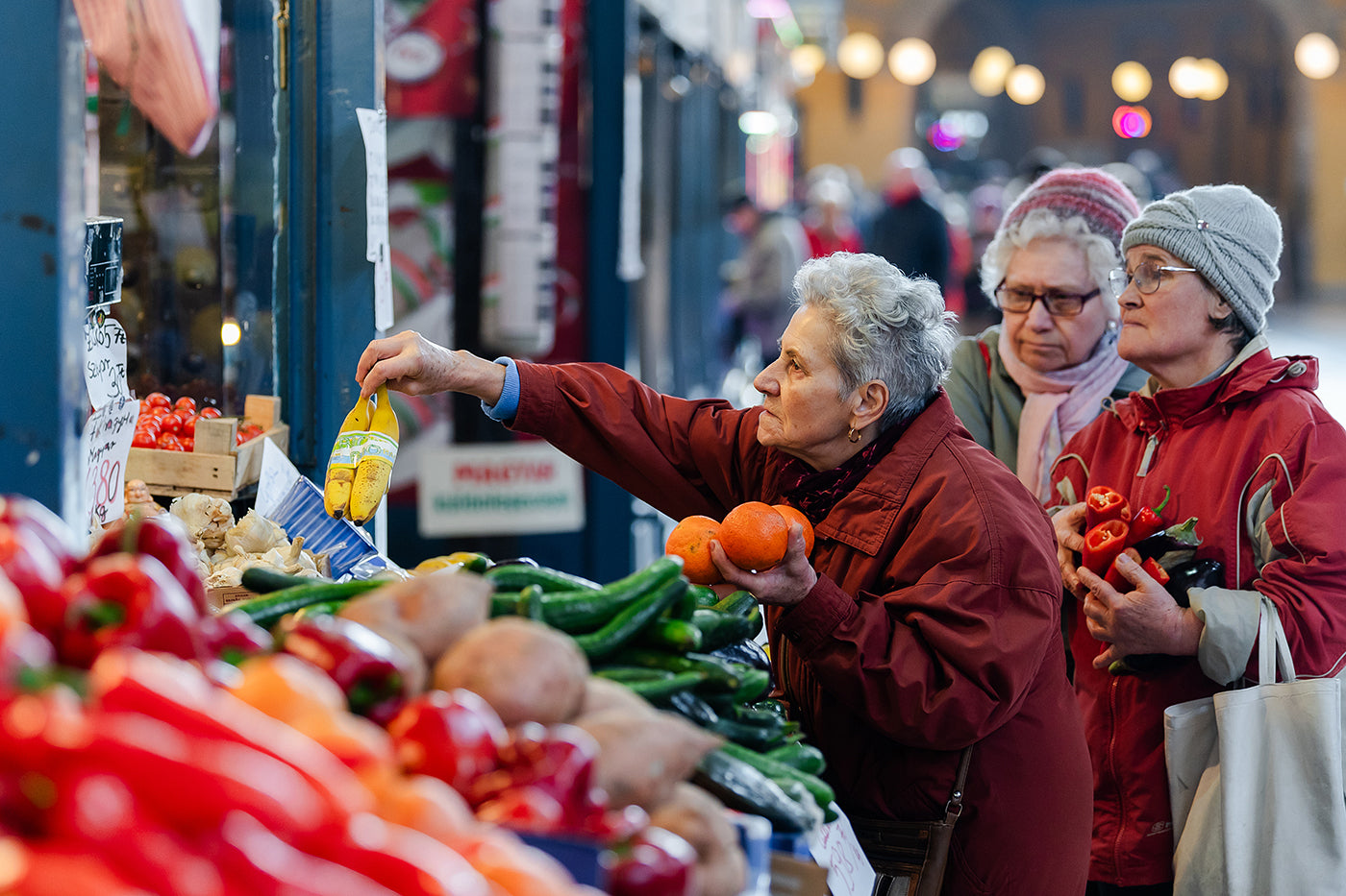 Shoppers in the Central Market Hall #6710