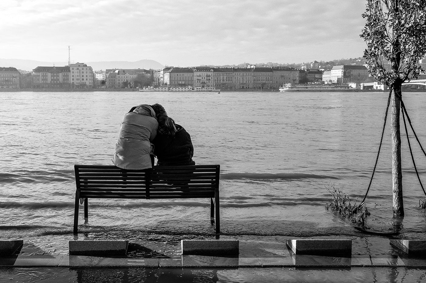 Couple on a bench during a flood #6716