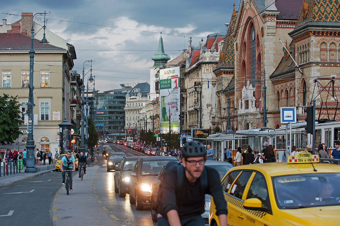 Customs House Boulevard Life Scene #7158