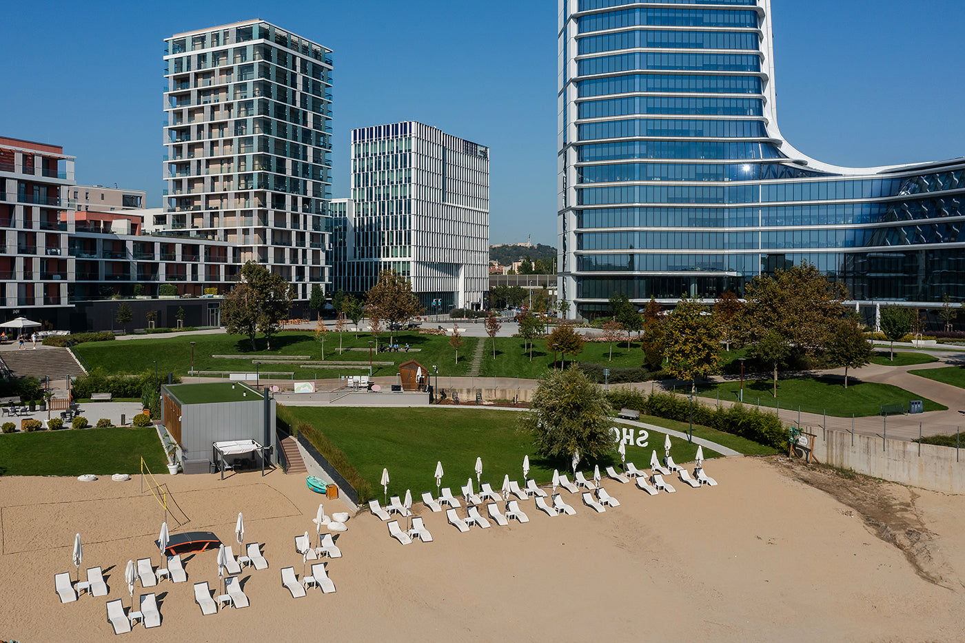 Sho Beach on Kopaszi Dam #7239