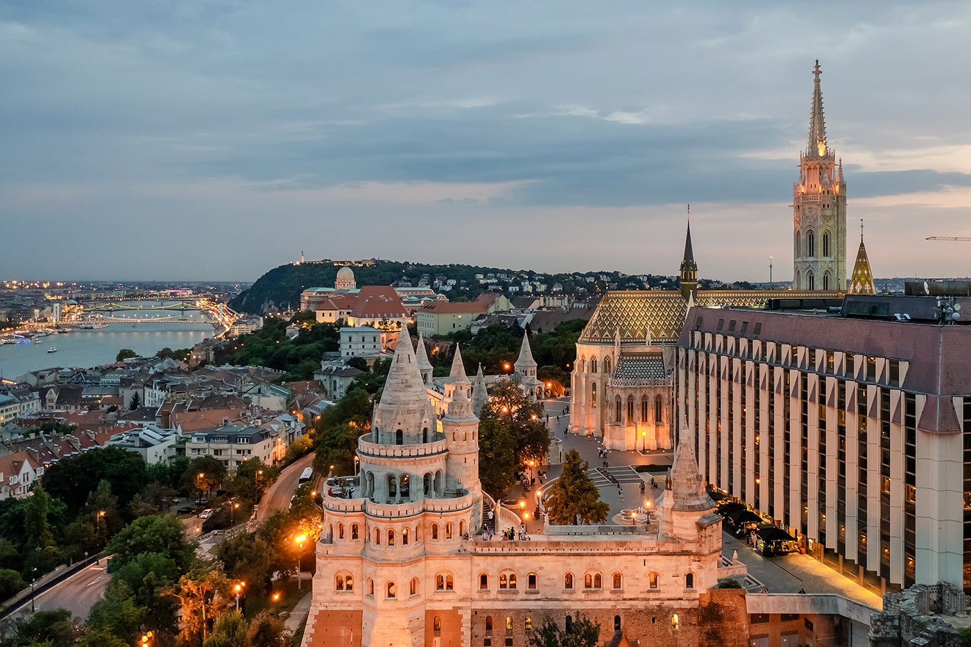 Budapest látképe drónnal estefelé #7243