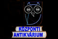 Központi Antikvárium neonreklámja #7287