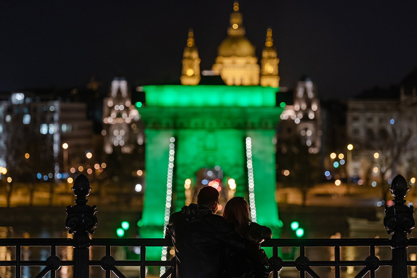 Couple on top of the Tunnel #7293