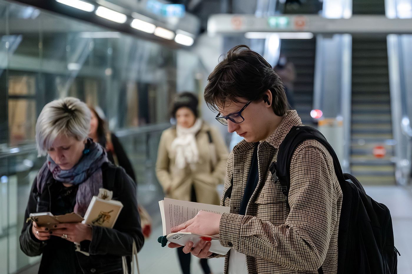 Életképek a 10 éves 4-es metróból #7476