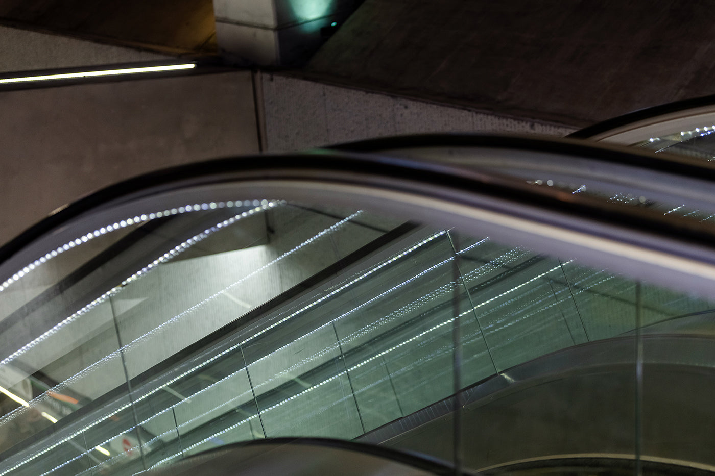 Escalator in metro line 4 #7486