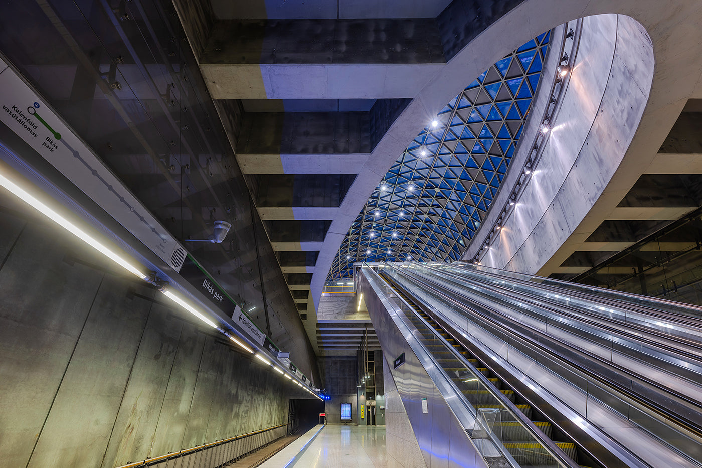 M4 metro - Bikas park #7493