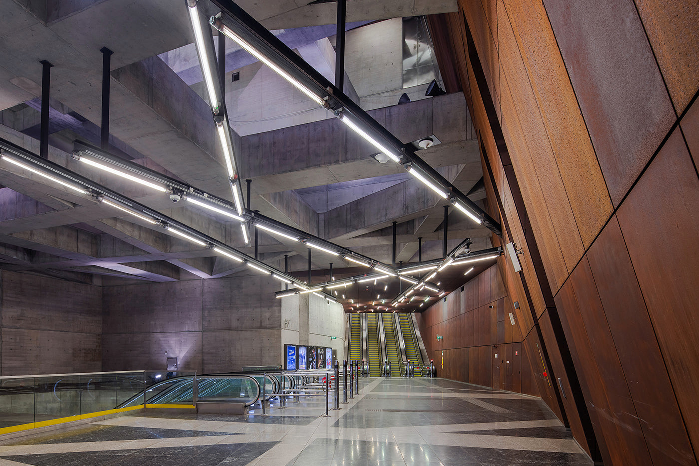 M4 metro - Gellért Square #7517