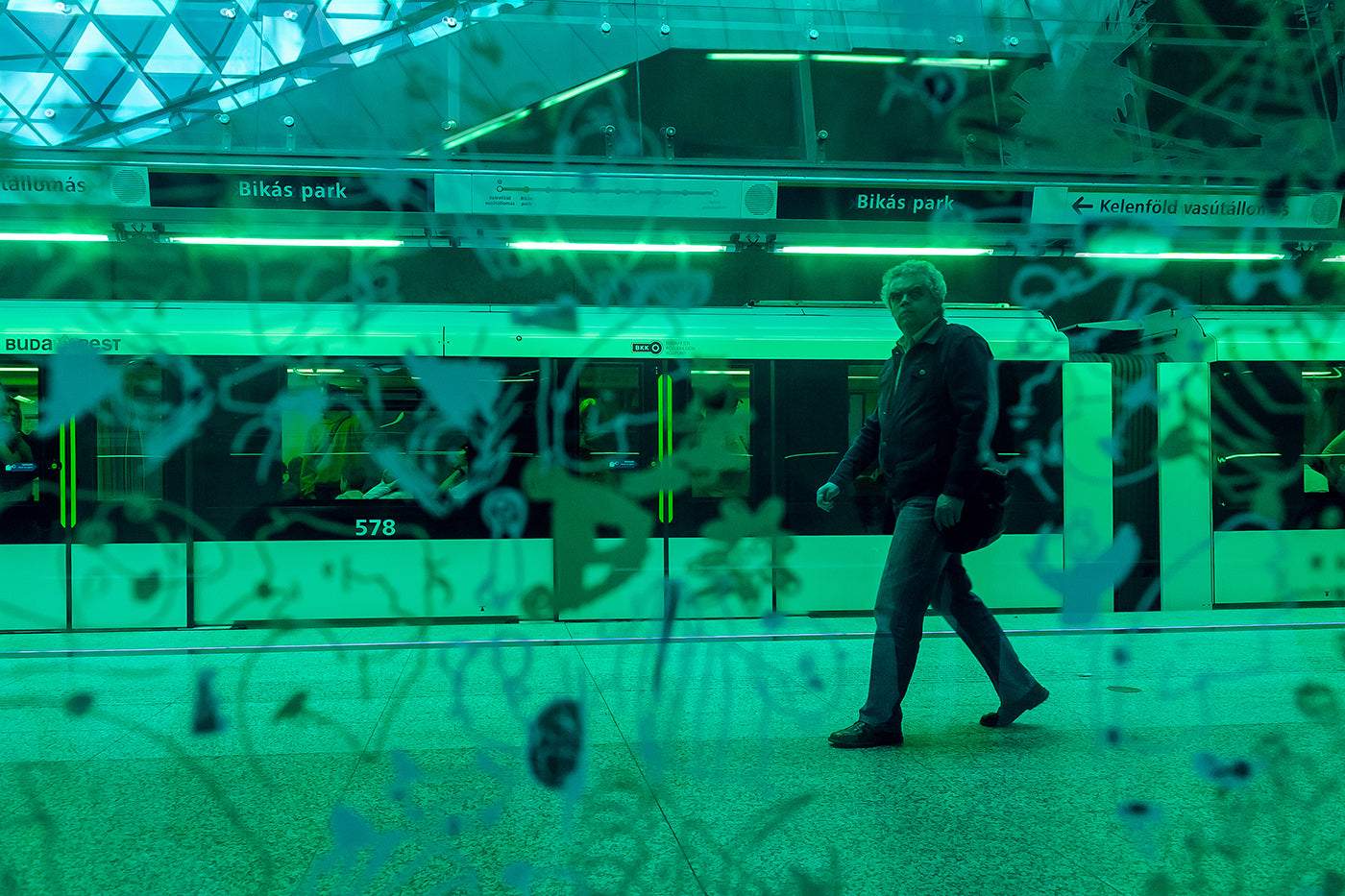 Life picture from metro line 4 #7560