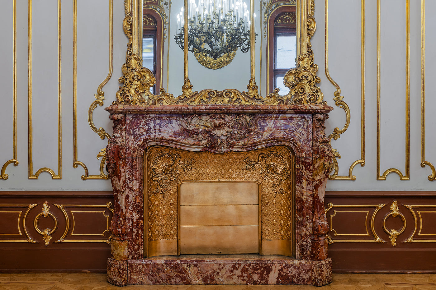 Metropolitan Szabó Ervin Library - Fireplace of the small ballroom #7578