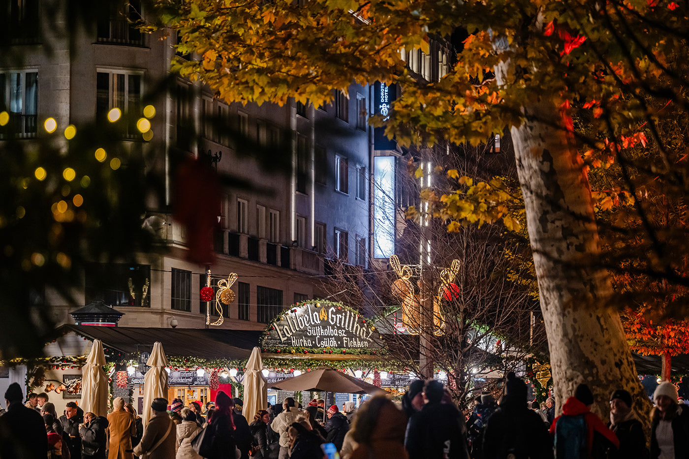 Christmas market at Vörösmarty Square #7742