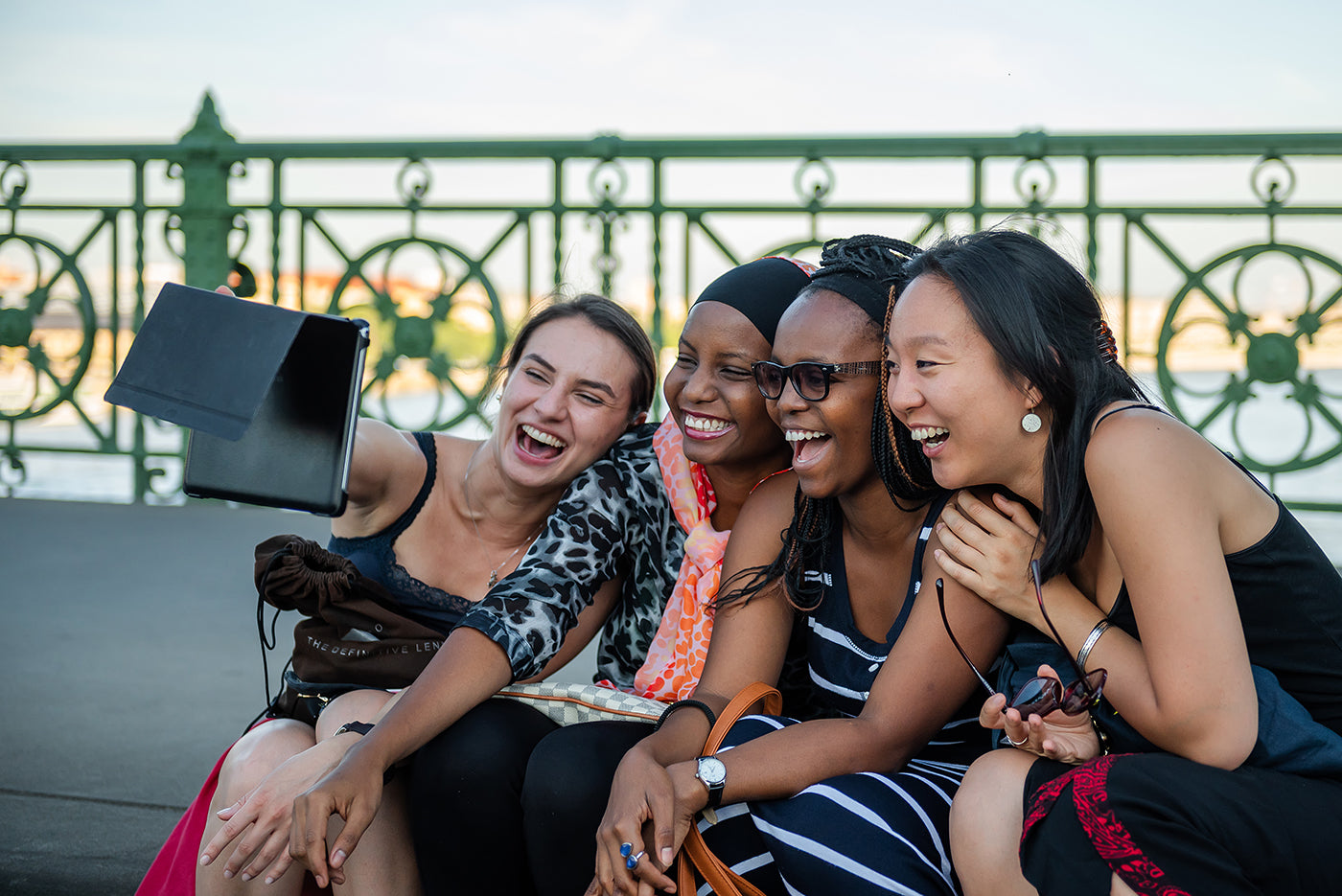 Picnic on Liberty Bridge #7958