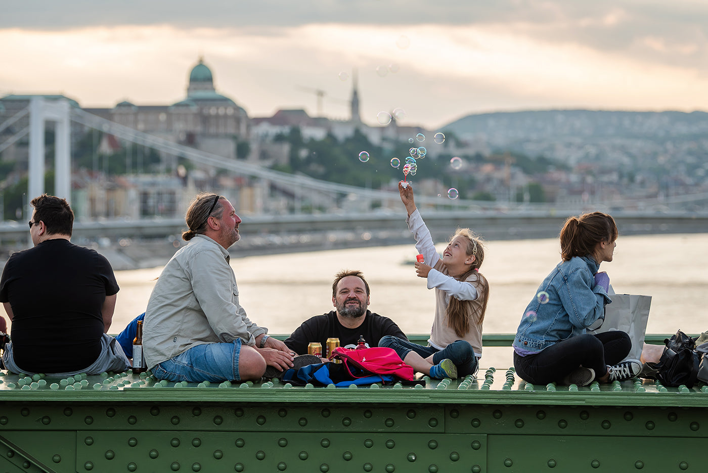 Picnic on Liberty Bridge #7985