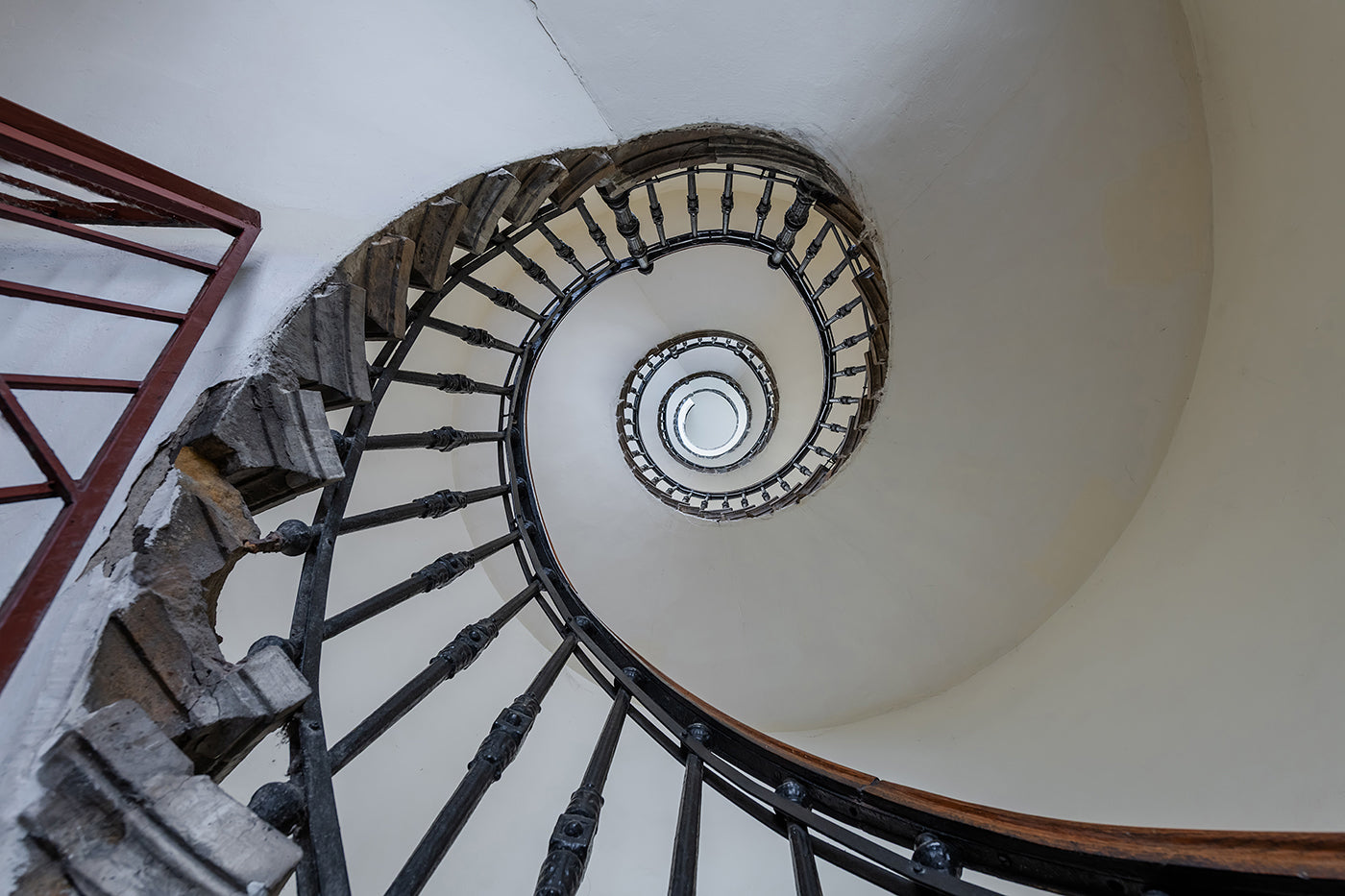 Spiral staircase at Váci Street 7 #8060