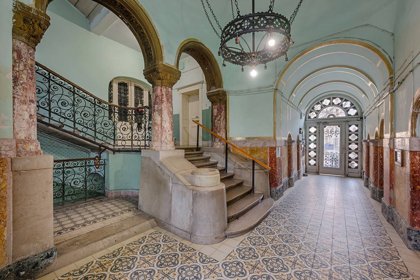 Staircase 1 of Móricz Zsigmond Circle #8081