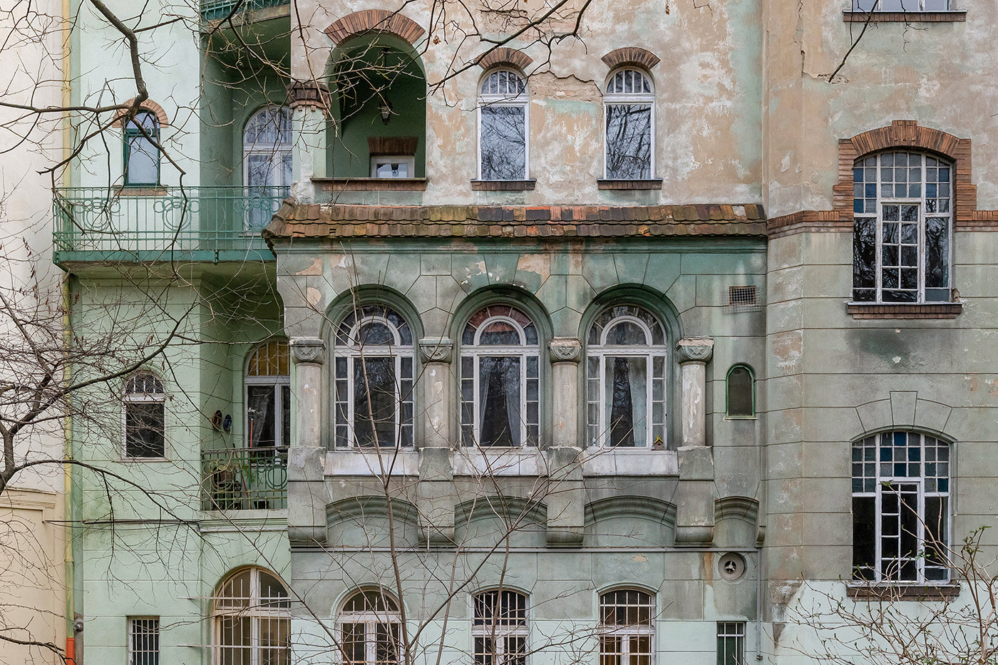 Móricz Zsigmond Circle 1. rear facade #8089