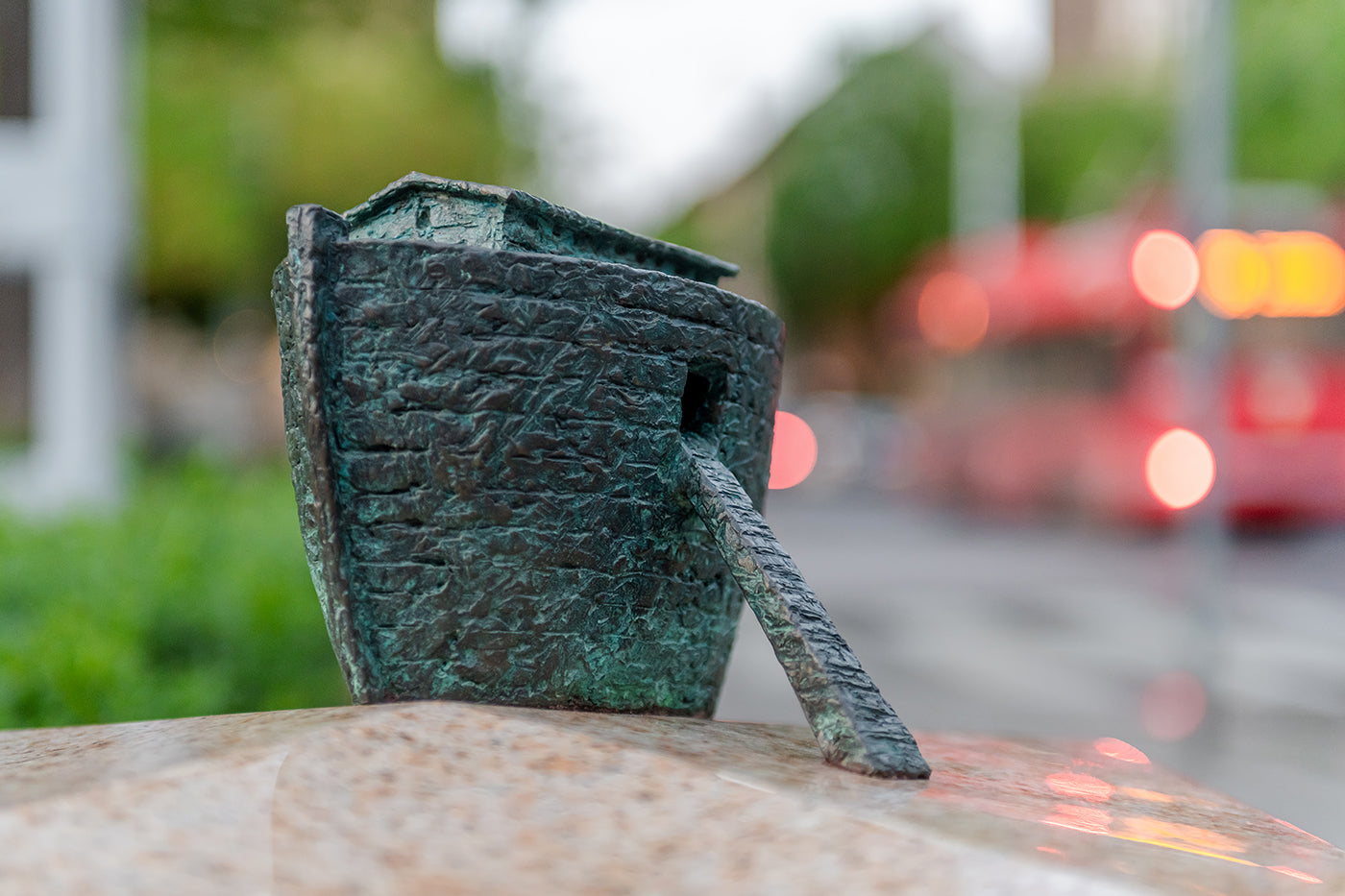 Noah's Ark mini statue at Bethlen Gábor Square #8118