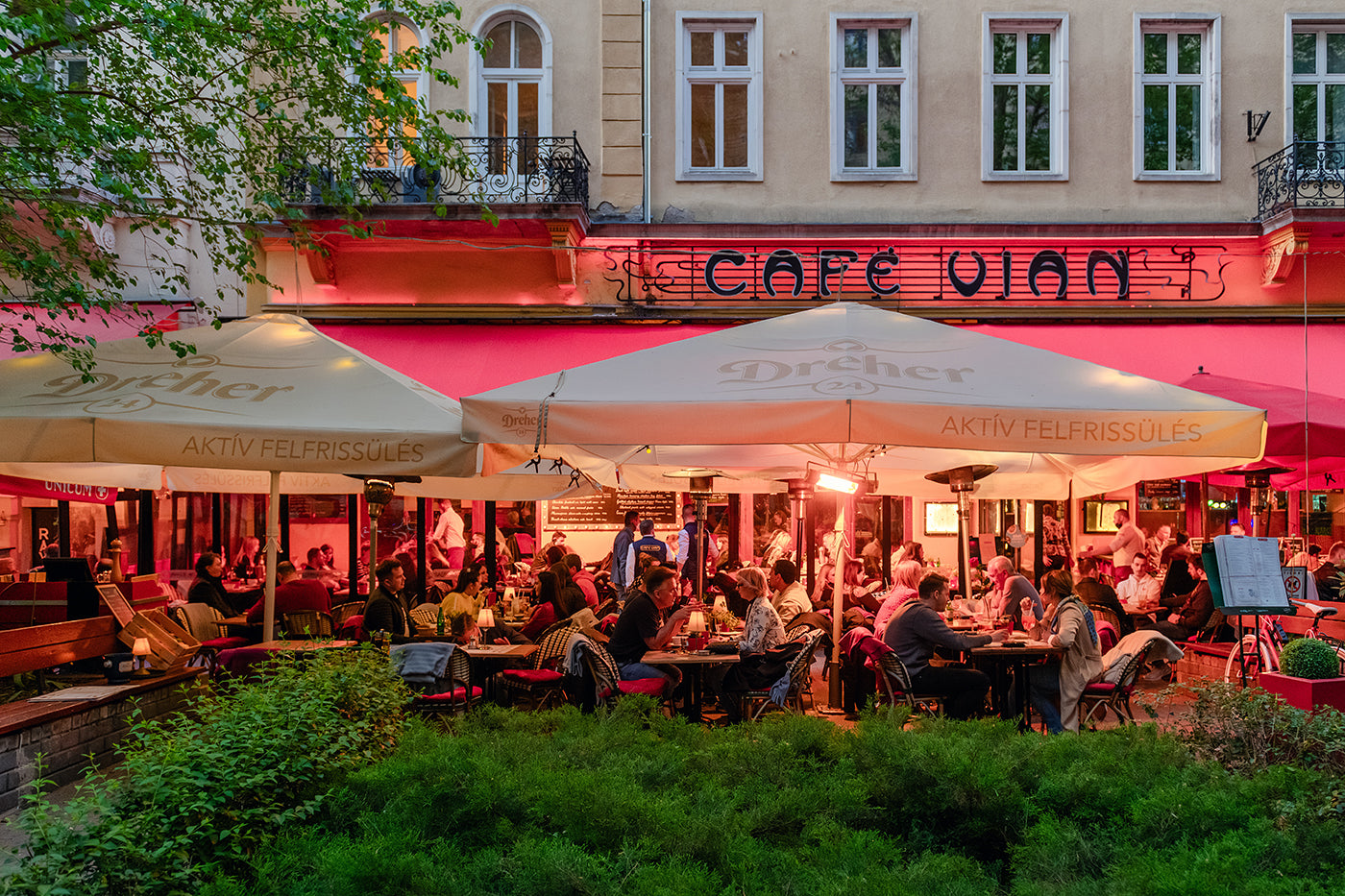 Café Vian a Liszt Ferenc téren #8126