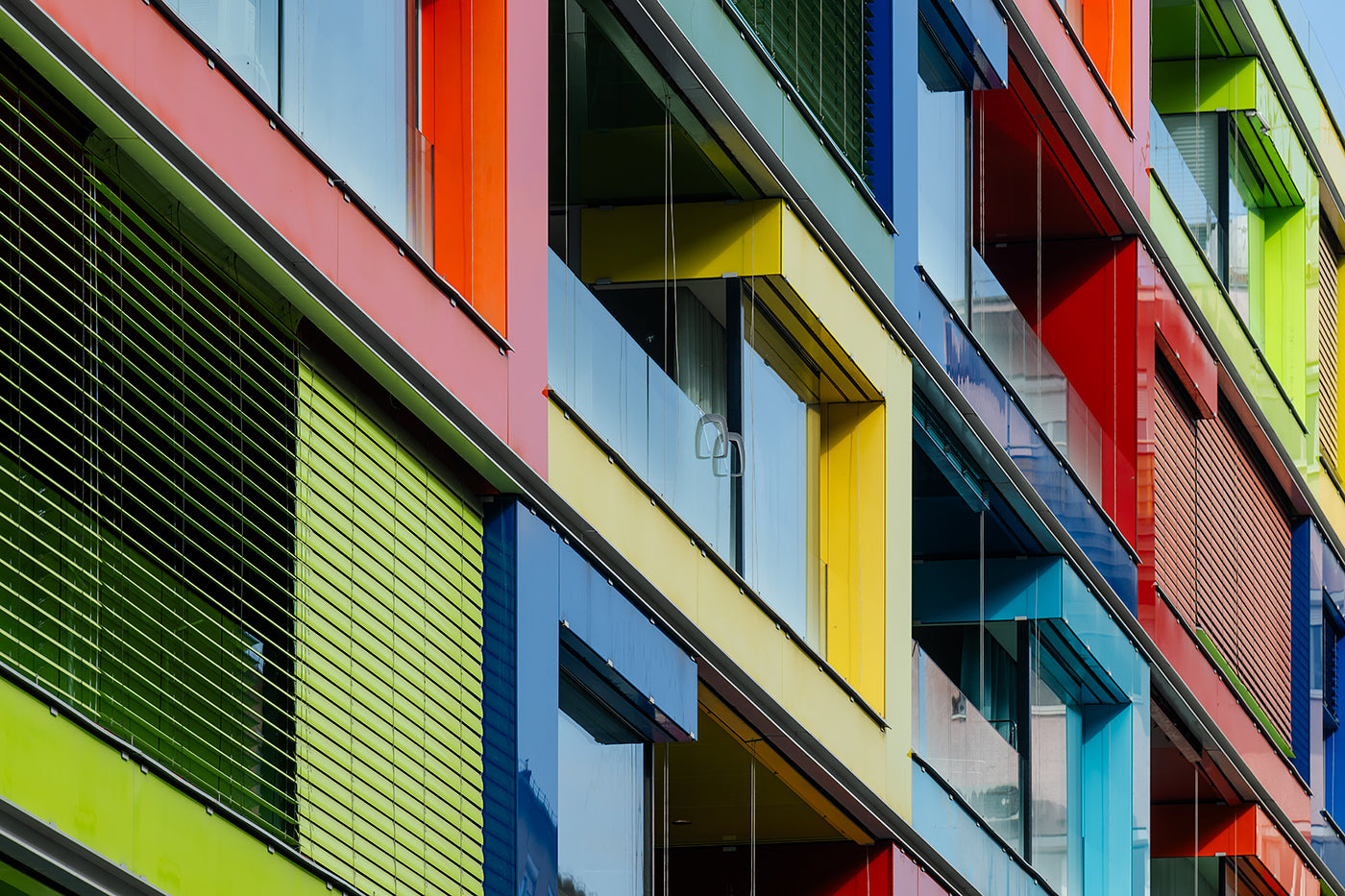 Simplon Courtyard Facade #8380