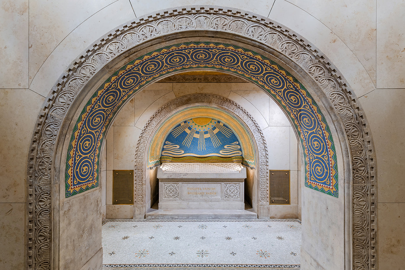 Kossuth Mausoleum in the Fiumei Street Cemetery #8465